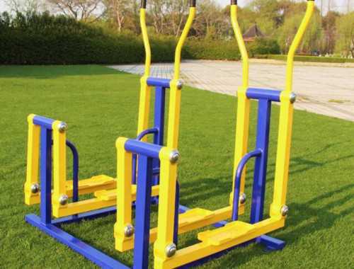 女子丰胸锻炼动作推荐 让你的乳房更挺拔